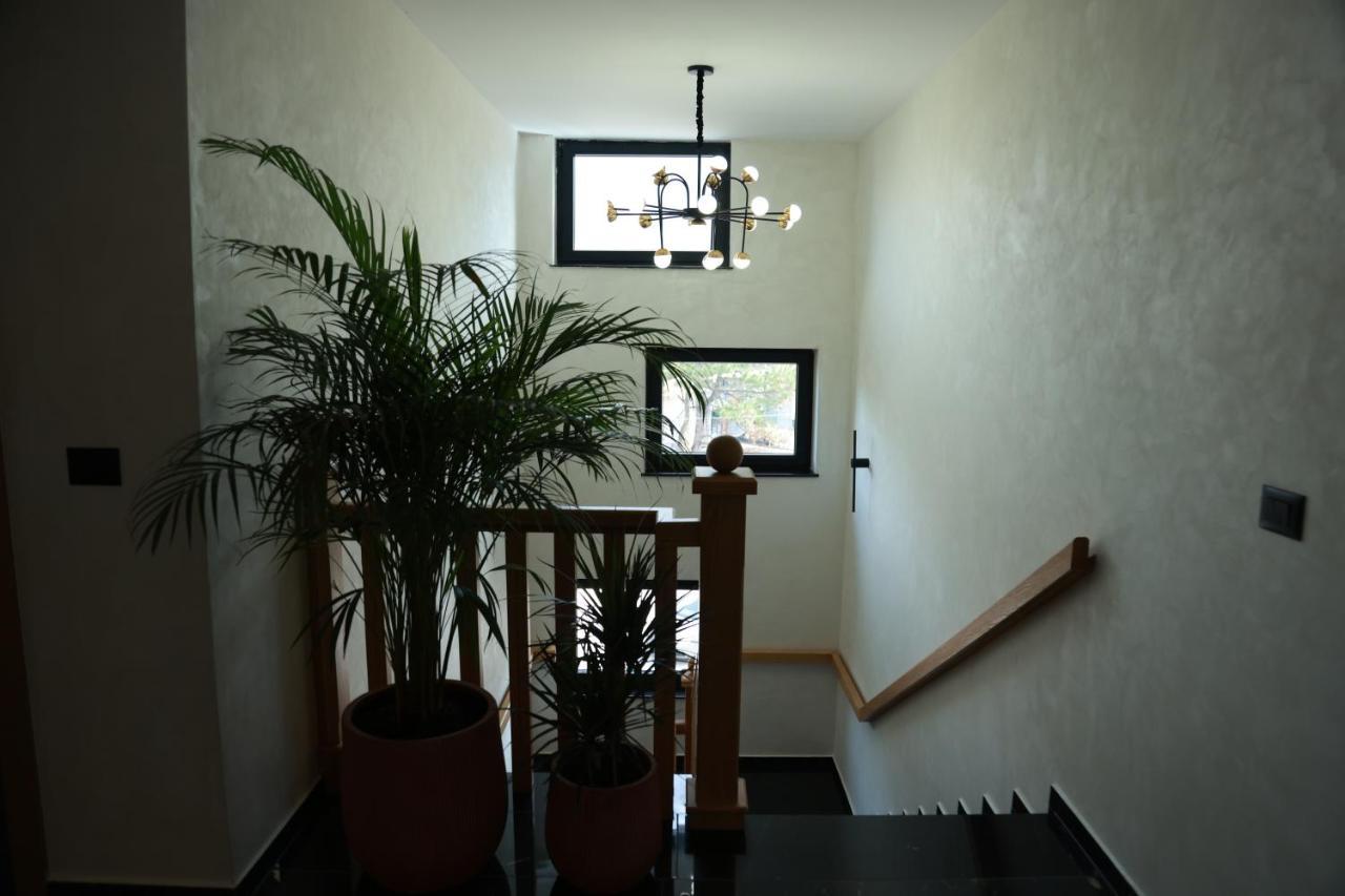 Baz'Hur Boutique Hotel Kukes Екстер'єр фото
