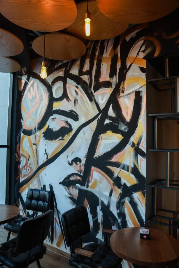 Baz'Hur Boutique Hotel Kukes Екстер'єр фото