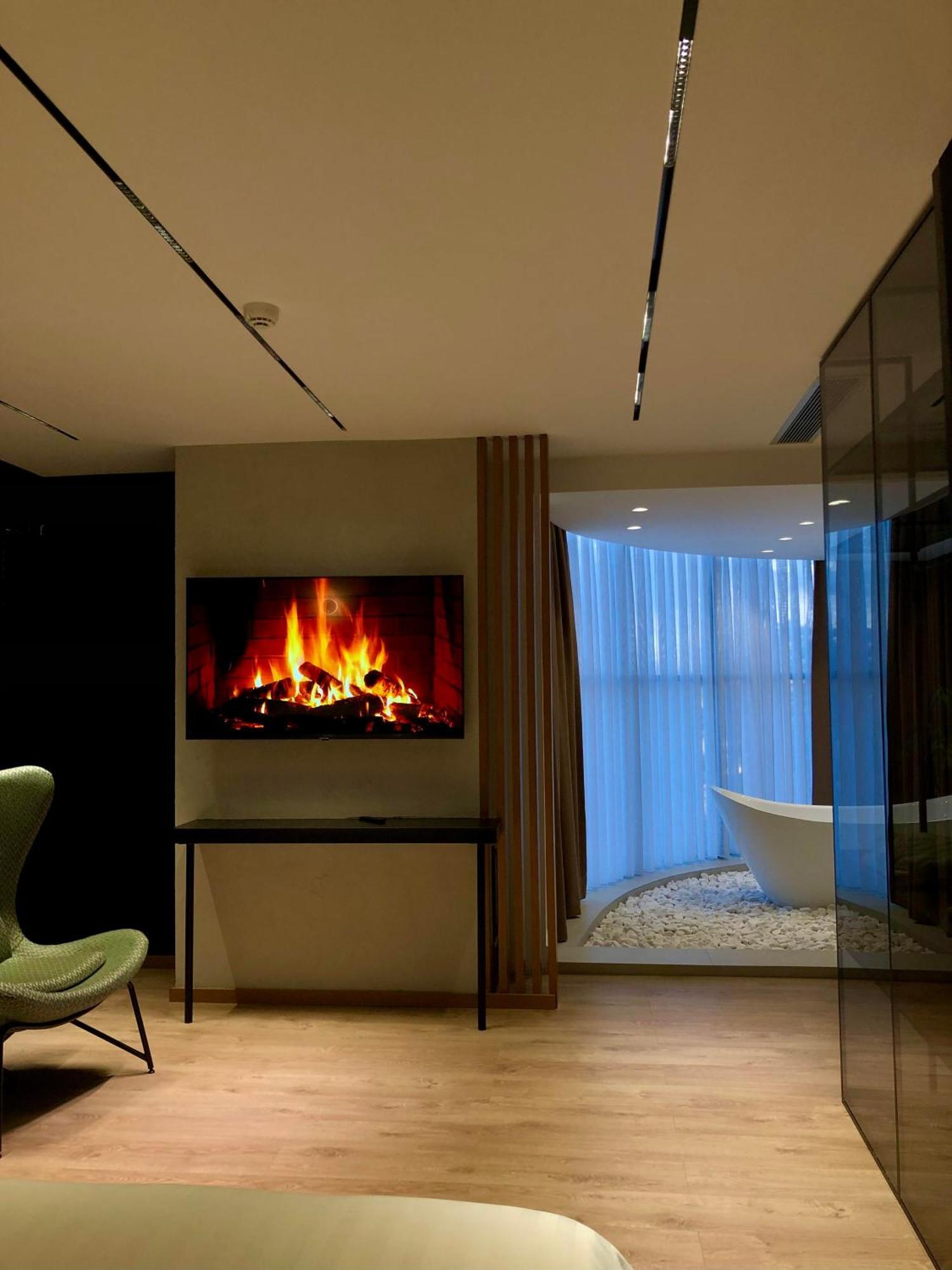 Baz'Hur Boutique Hotel Kukes Екстер'єр фото