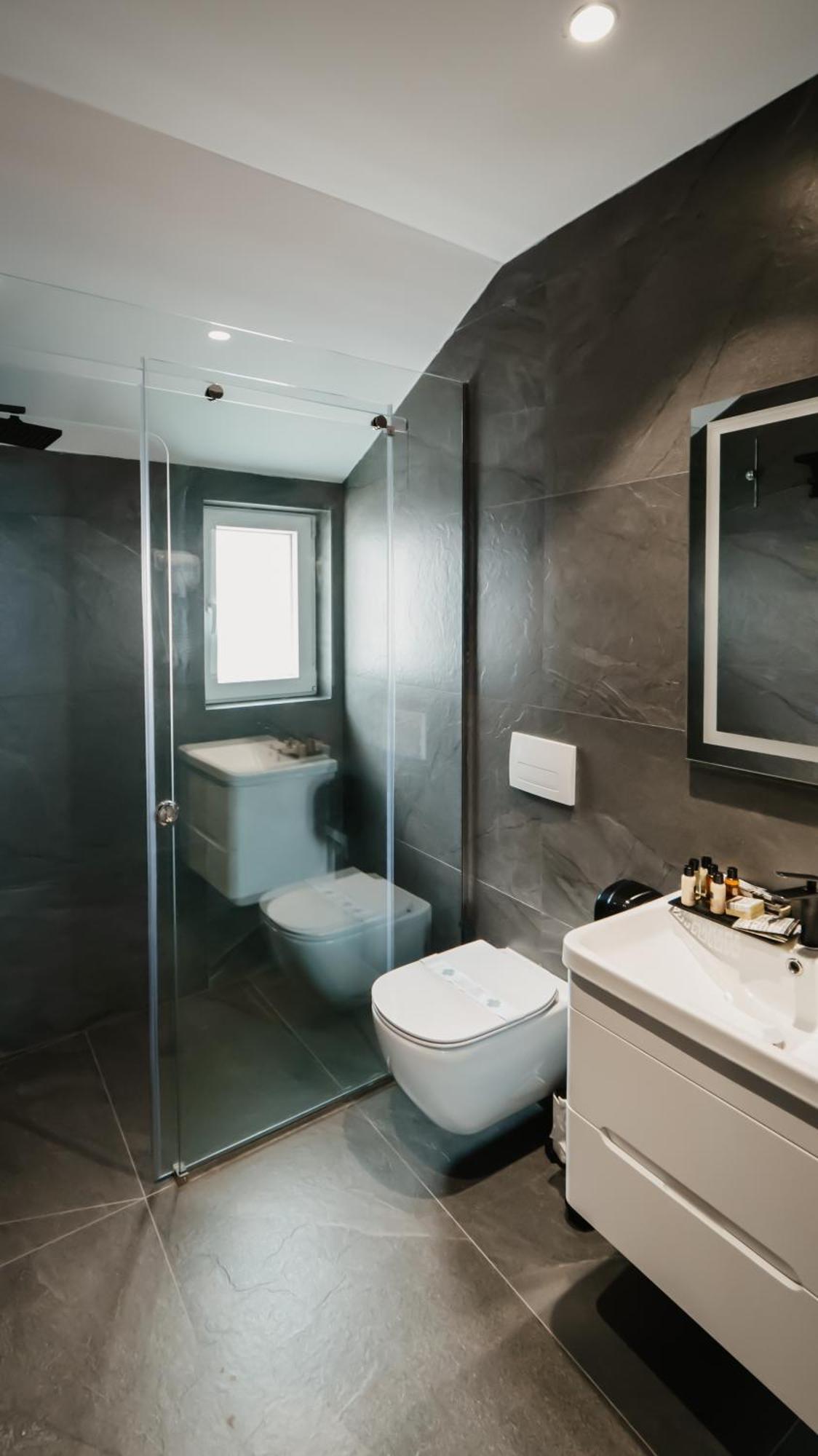 Baz'Hur Boutique Hotel Kukes Екстер'єр фото