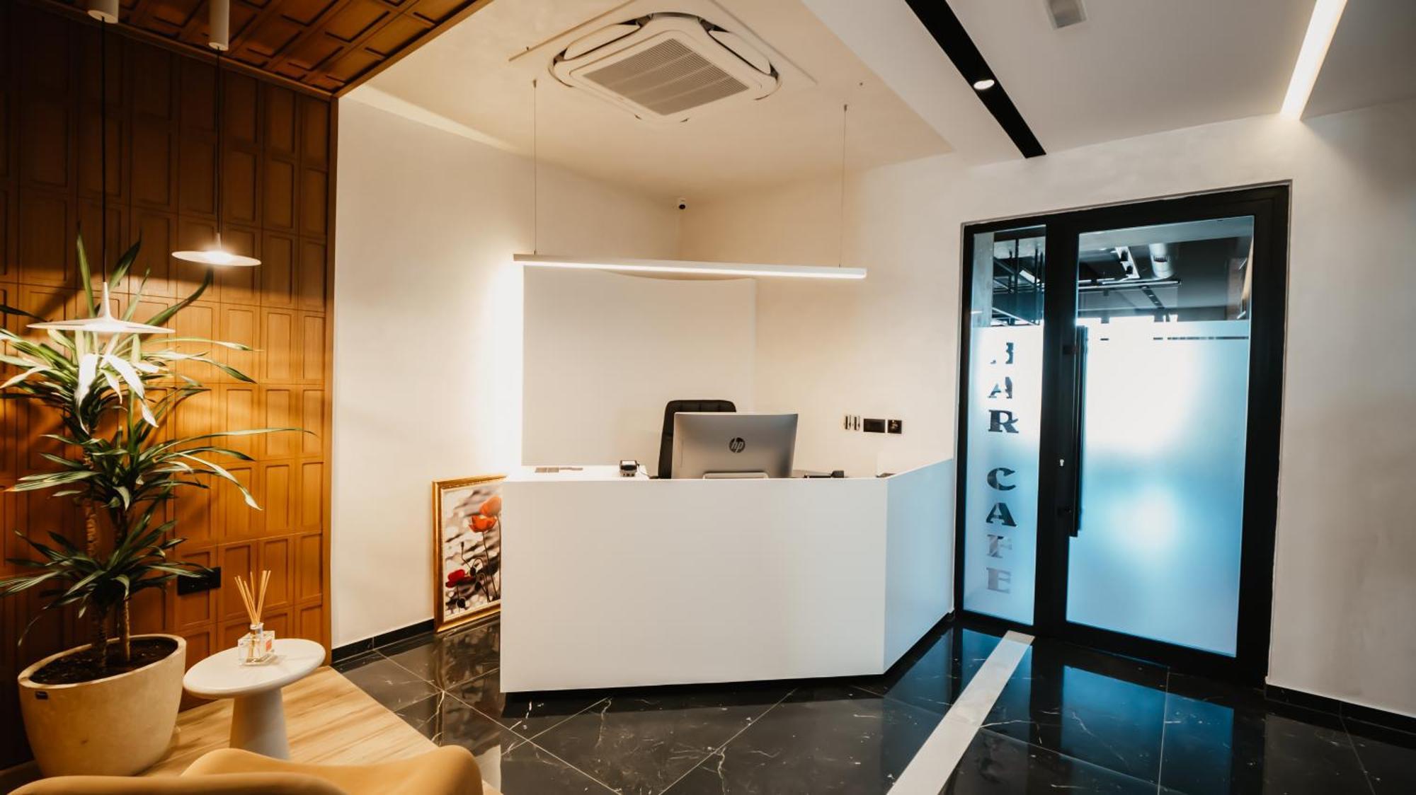 Baz'Hur Boutique Hotel Kukes Екстер'єр фото